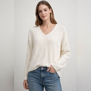Everyday V-Neck Sweater in Ivory